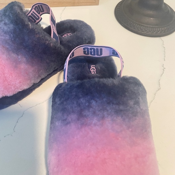UGG | NWOT Fluff Yeah Ombre Slide Slippers – Kids Size 6 - Picture 8 of 11